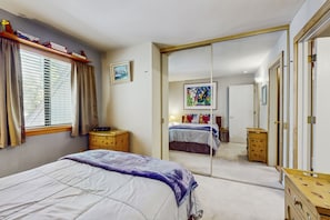 1 bedroom, iron/ironing board, internet, bed sheets