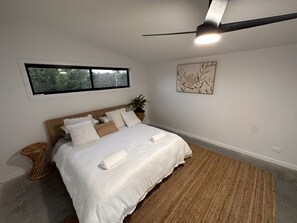 2 bedrooms, bed sheets