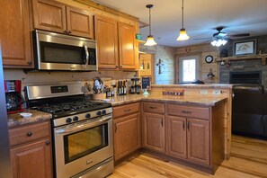 Fridge, microwave, oven, stovetop - Conveniently located cabin with full kitchen, w/d, large deck & great views (South Fork)