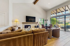 TV, fireplace, DVD player