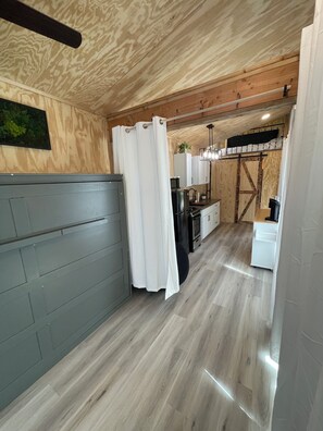 2 bedrooms, free WiFi, bed sheets, wheelchair access