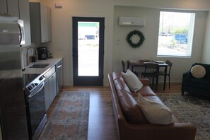 Private kitchen - Live in Southside By Trails & Downtown + Parking (Chattanooga)