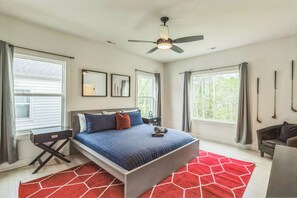3 bedrooms, iron/ironing board, WiFi, bed sheets