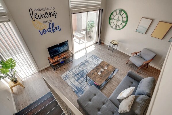 Smart TV - Vintage Stay, 1BR Old Town Scottsdale Retreat (Scottsdale)