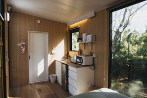 Fridge, microwave, stovetop, coffee/tea maker