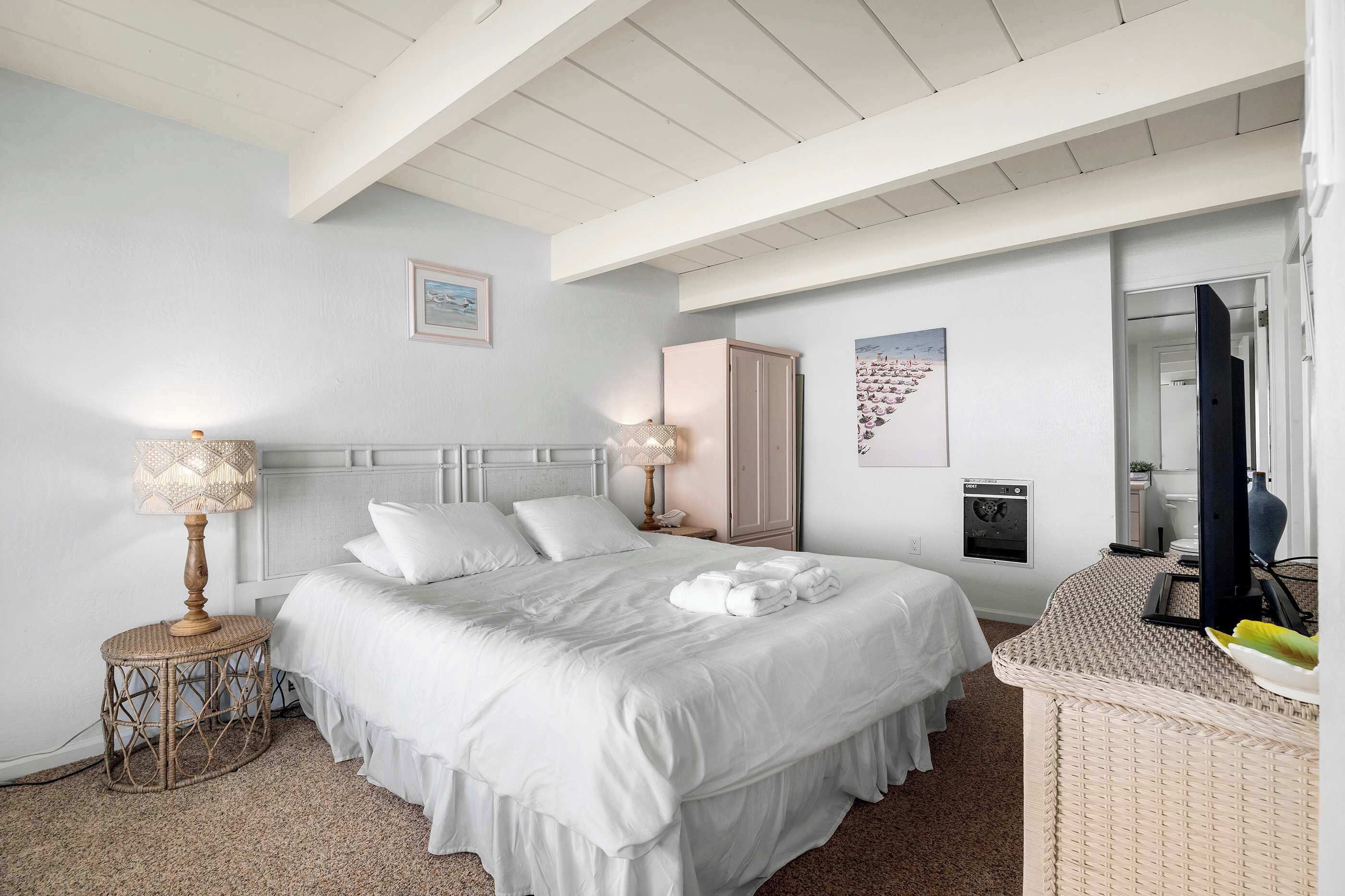 2 chambres, fer et planche à repasser, Wi-Fi, draps fournis
