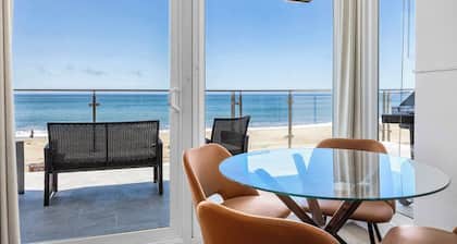 1960's Rio Del Mar Beach House - Stunning Views!