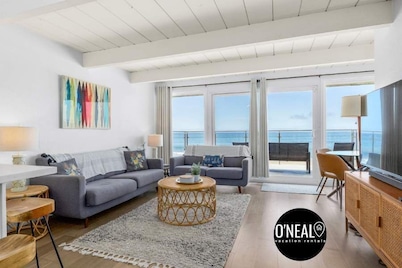1960's Rio Del Mar Beach House - Stunning Views!
