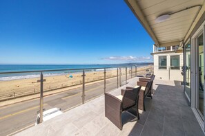 Terrace/patio - 1960's Rio Del Mar Beach House - Stunning Views! (Aptos)