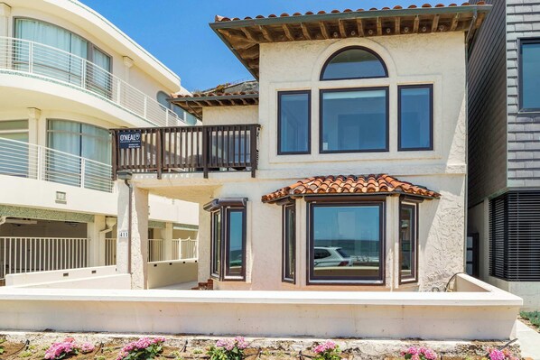 Terrace/patio - 3 Bedroom Rio Del Mar Home - Steps to Beach! (Aptos)