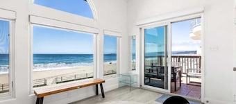 3 Bedroom Rio Del Mar Home - Steps to Beach!
