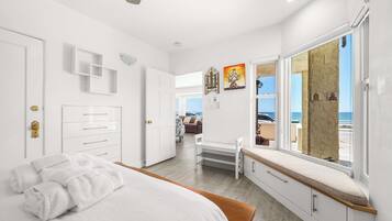 3 habitaciones, escritorio, tabla de planchar con plancha y wifi