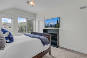 5 chambres, fer et planche à repasser, Wi-Fi, draps fournis