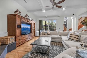 Télévision, cheminée