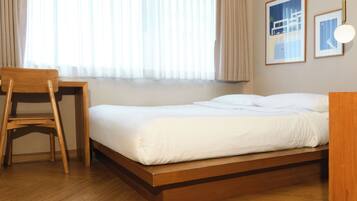 Double Room, 1 Queen Bed, Private Bathroom, City View | In-room safe, laptop workspace, free WiFi, bed sheets