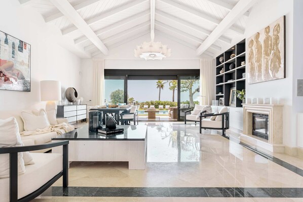 TV, offices - Villa La Perla | Impressive Villa with Guest House (Marbella)