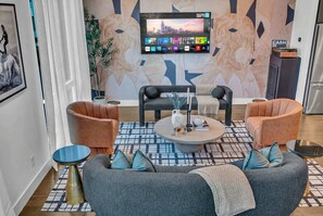 Televisión, videojuegos, estéreo y oficina 