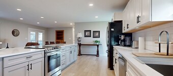 Beautifully remodeled home in the heart of Spokane with large lawn