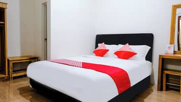 Desk, free WiFi, bed sheets