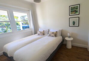 3 makuuhuonetta, silitysrauta/-lauta, Wi-Fi, vuodevaatteet