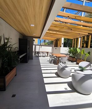 شقة | تناول الطعام بالخارج