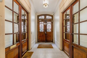 Interior - RUE Saint DIDier Champs Élysées 3 beds 3.5 bath (Paris)