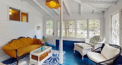 Charming home with walkable beach, large yard, deck, fire pit, and A/C