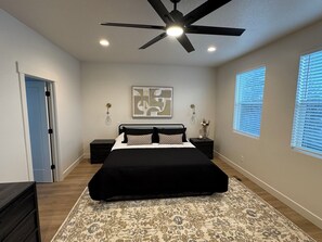 5 bedrooms, WiFi, bed sheets