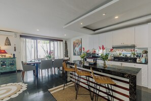 فيلا فاخرة | مطبخ خاص