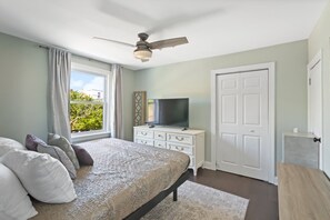 4 Schlafzimmer, Schreibtisch, Bügeleisen/Bügelbrett, kostenloses WLAN