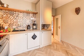 Honeymoon Apartment, Multiple Bedrooms (Boutique Apartment Casa Del Giudice) | Private kitchen