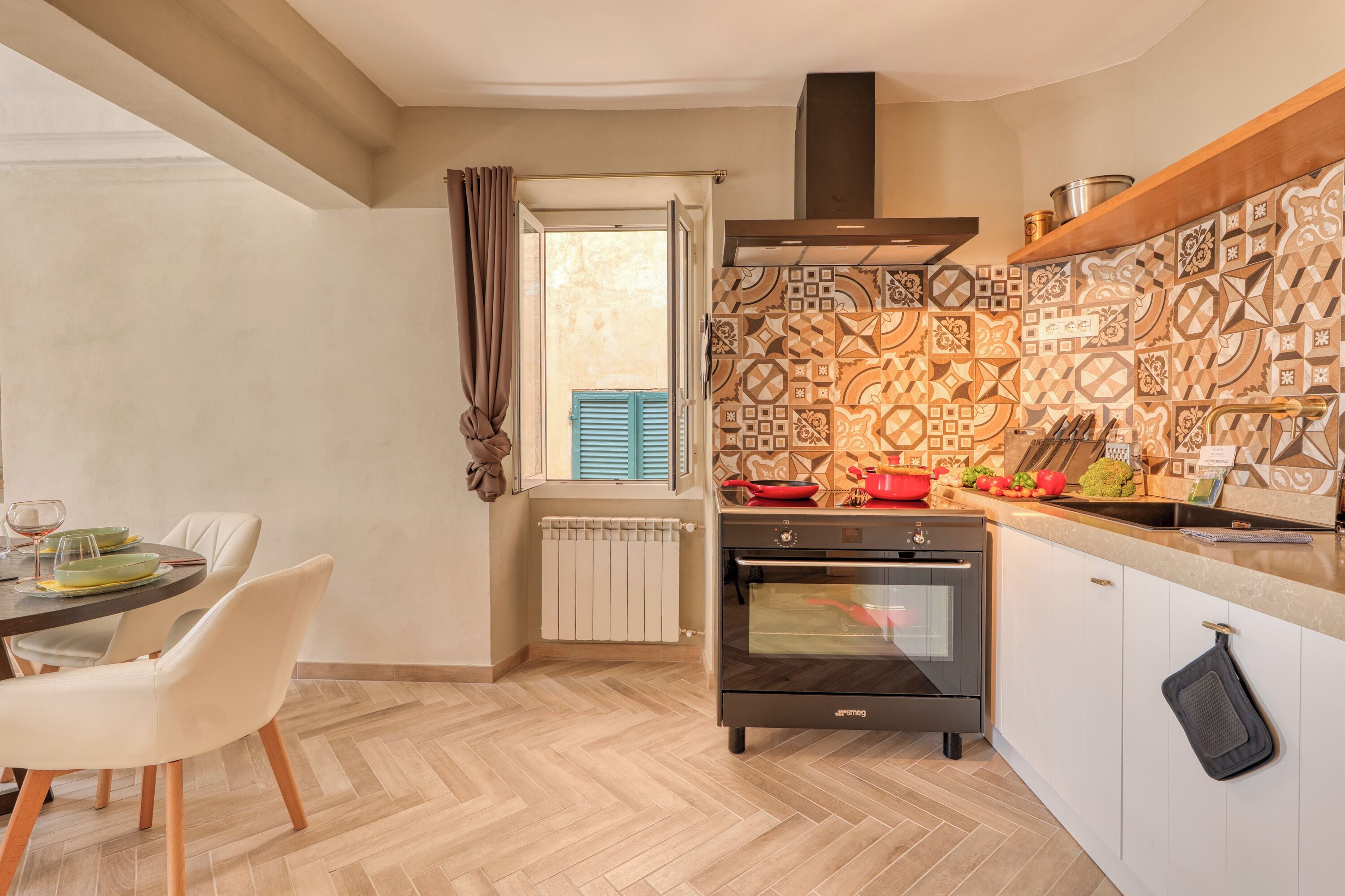 Honeymoon-Apartment, Mehrere Schlafzimmer (Boutique Apartment Casa Del Giudice) | Eigene Küche | Kühlschrank, Ofen, Herdplatte, Wasserkocher mit Kaffee-/Teezubehör