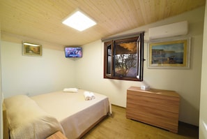 Familienvilla, Mehrere Schlafzimmer (Masseria Santu Lasi) | 5 Schlafzimmer, kostenloses WLAN, Bettwäsche