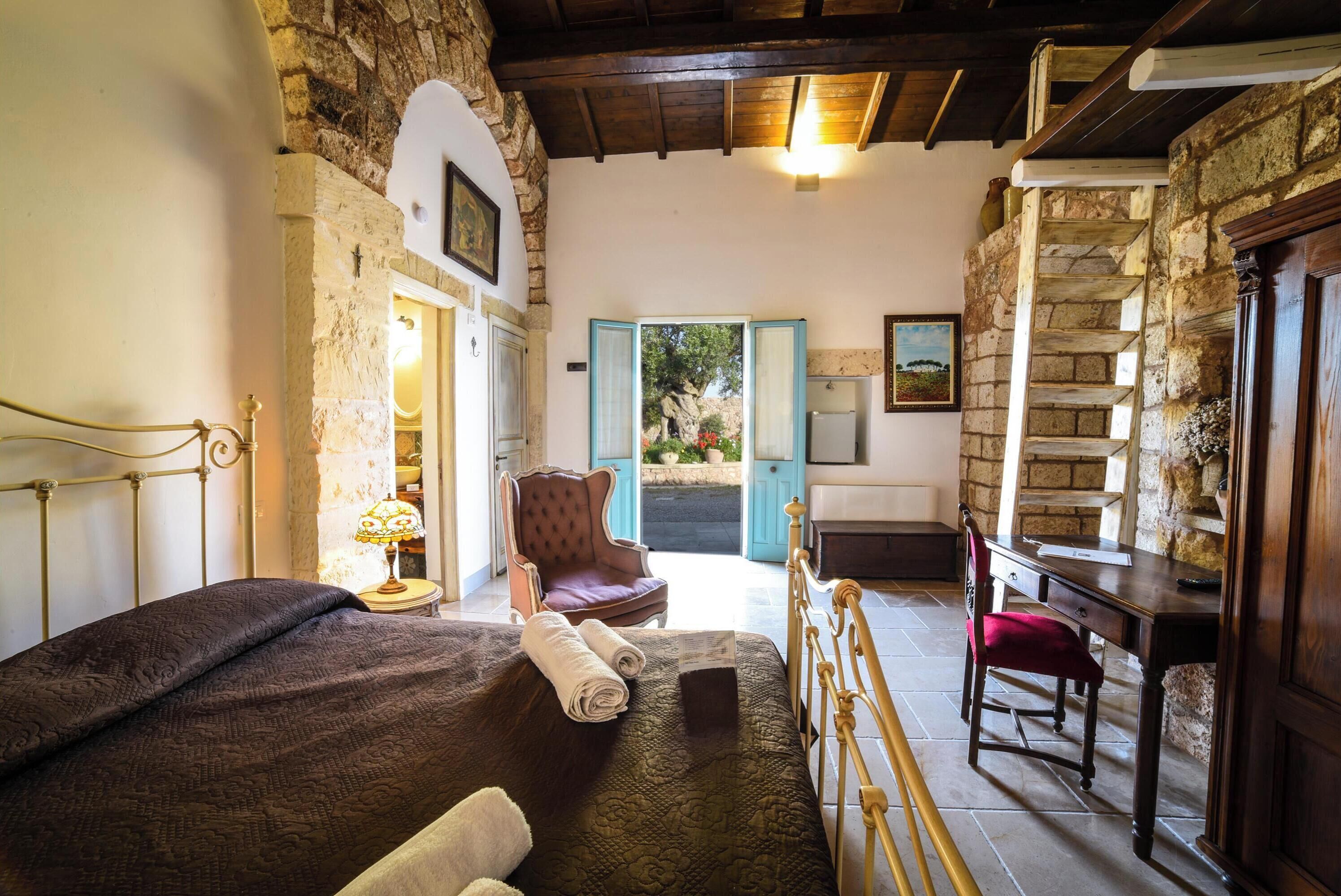 Family Villa, 5 Bedrooms, Terrace (Masseria Santu Lasi) | 5 bedrooms