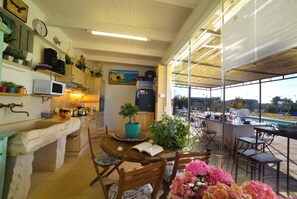 Familie villa, meerdere slaapkamers (Masseria Santu Lasi) | Dineren