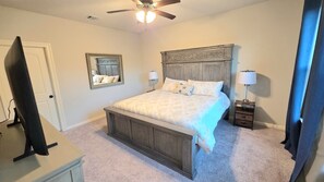 3 chambres, fer et planche à repasser, lit parapluie, Wi-Fi gratuit