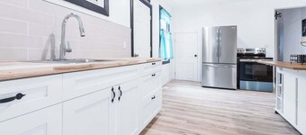 Massive 11BR Home  Ideal for Reunions