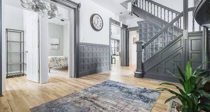 Massive 11BR Home Ideal for Reunions