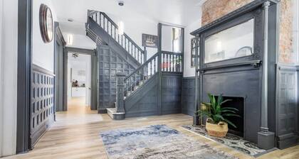 Massive 11BR Home Ideal for Reunions
