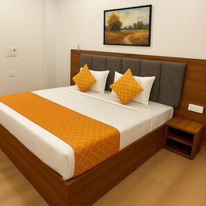 Deluxe Room | Desk, laptop workspace, free WiFi, bed sheets