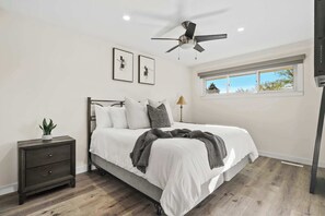 4 Schlafzimmer, Schreibtisch, WLAN, Bettwäsche