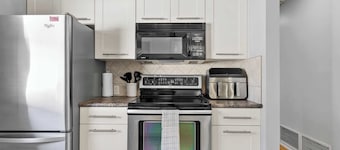 Nineteen55 4BR Parkside Home in Central Red Deer