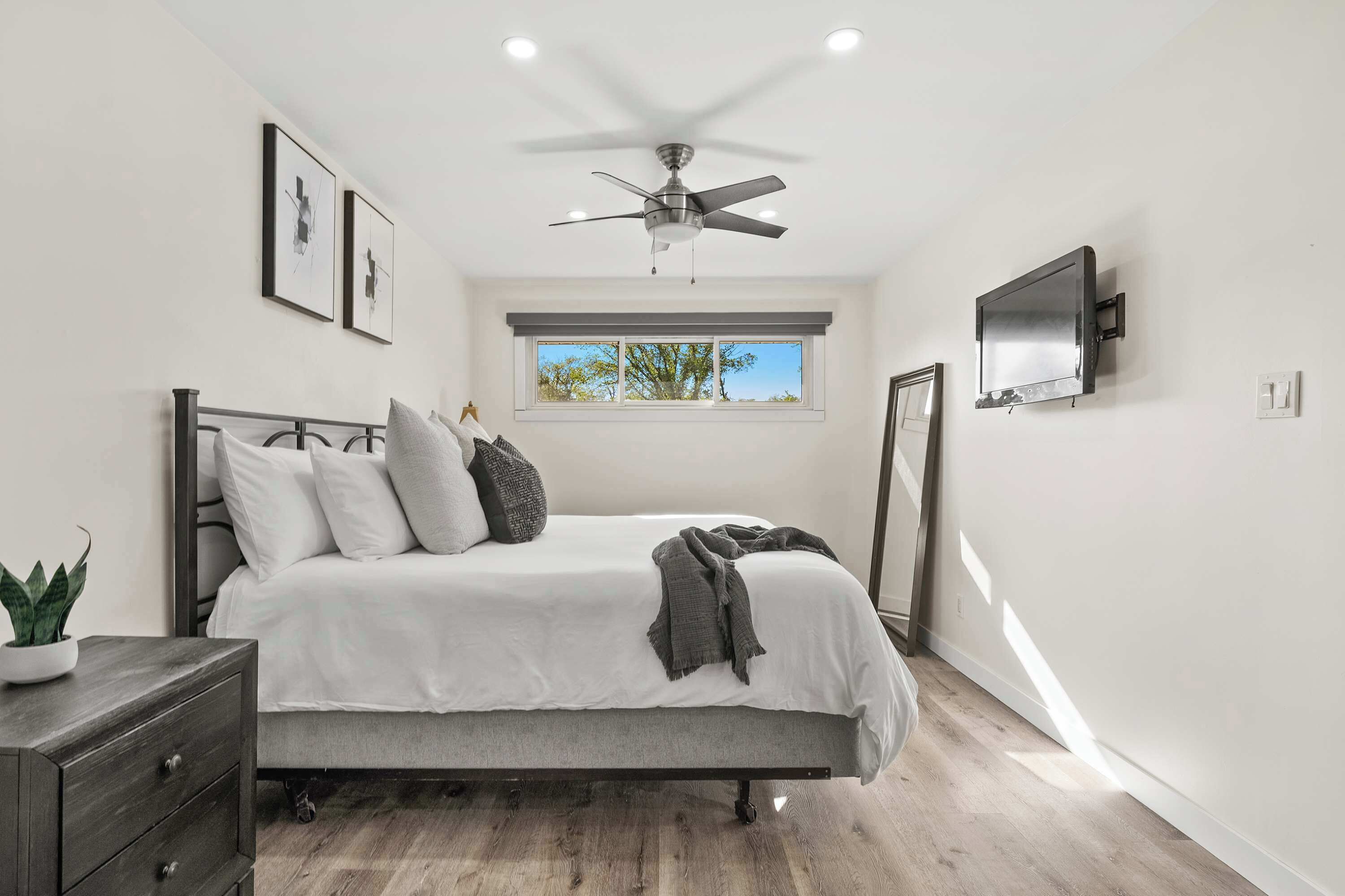 4 slaapkamers, een bureau, wifi, beddengoed