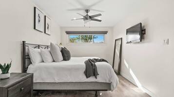 4 slaapkamers, een bureau, wifi, beddengoed