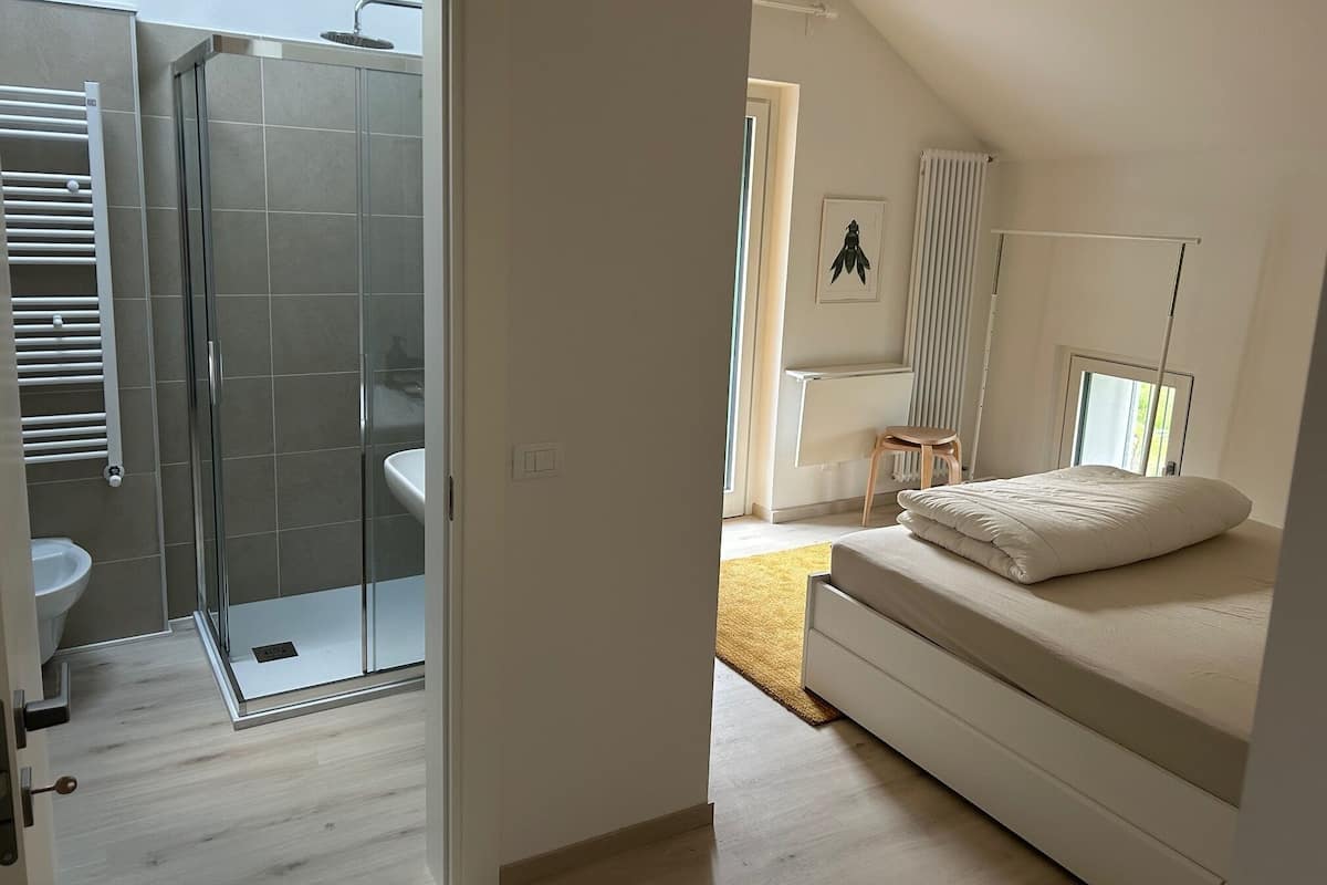 Doppelzimmer, Haustiere nicht gestattet, Gartenblick | Zimmersafe, Verdunkelungsvorhänge, kostenloses WLAN