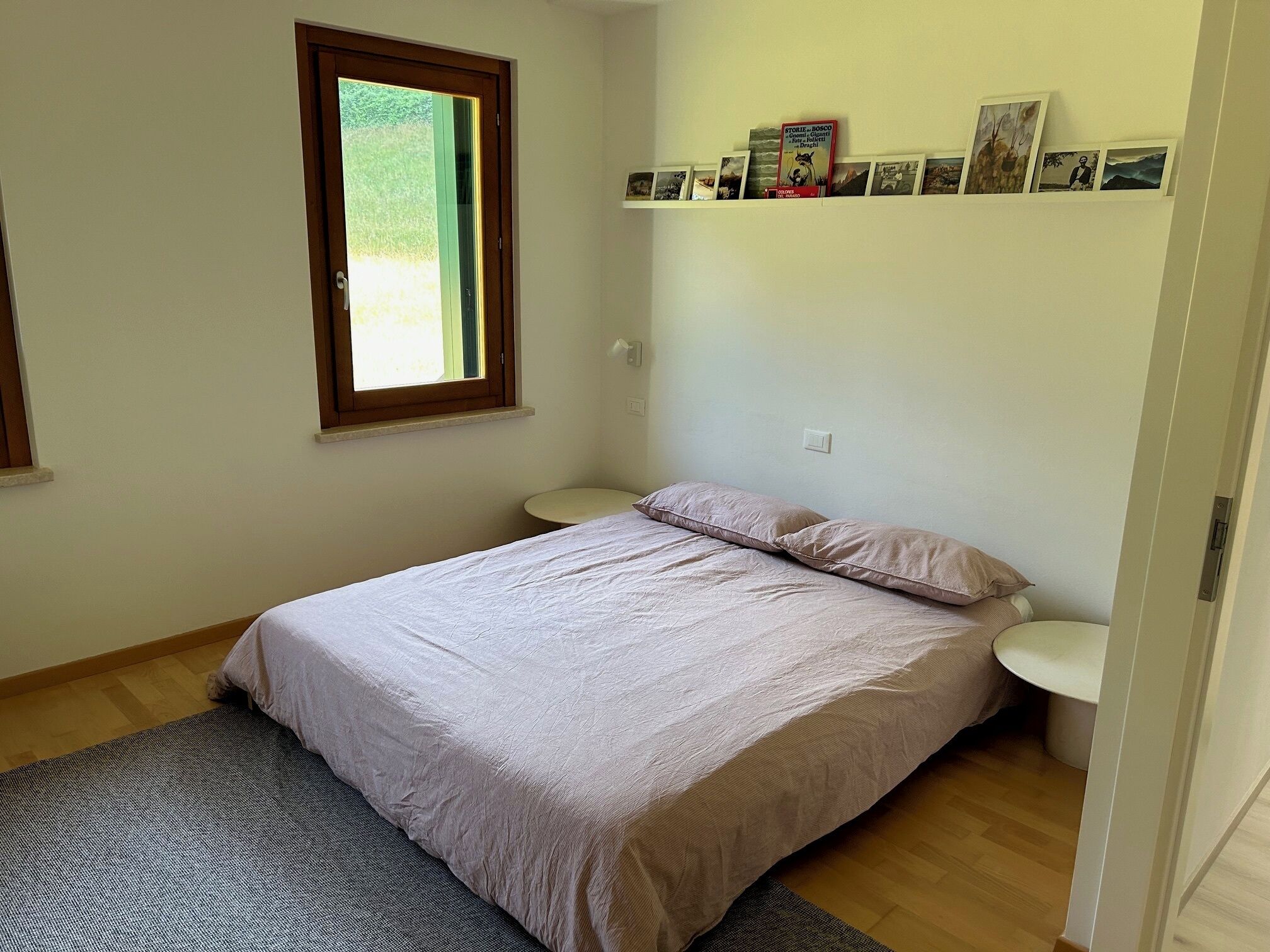 Dubbelrum eller tvåbäddsrum - husdjur ej tillåtna - utsikt mot trädgården | Värdeförvaringsskåp på rummet, mörkläggningsgardiner och gratis wi-fi