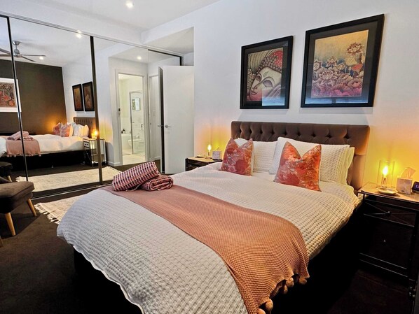 2 bedrooms, iron/ironing board, WiFi, bed sheets