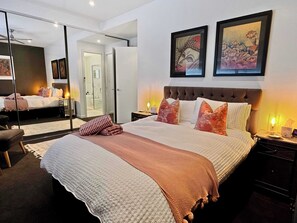 2 makuuhuonetta, silitysrauta/-lauta, Wi-Fi, vuodevaatteet