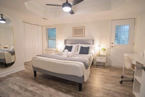 1 bedroom, desk, iron/ironing board, WiFi