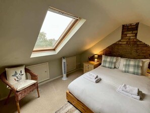 3 bedrooms, iron/ironing board, travel cot, WiFi